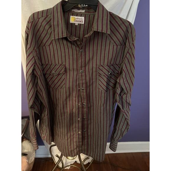 Two Long Sleeve Pearl snap Buttons Southern Classics Shirt, and Wells & Morris - Picture 4 of 6